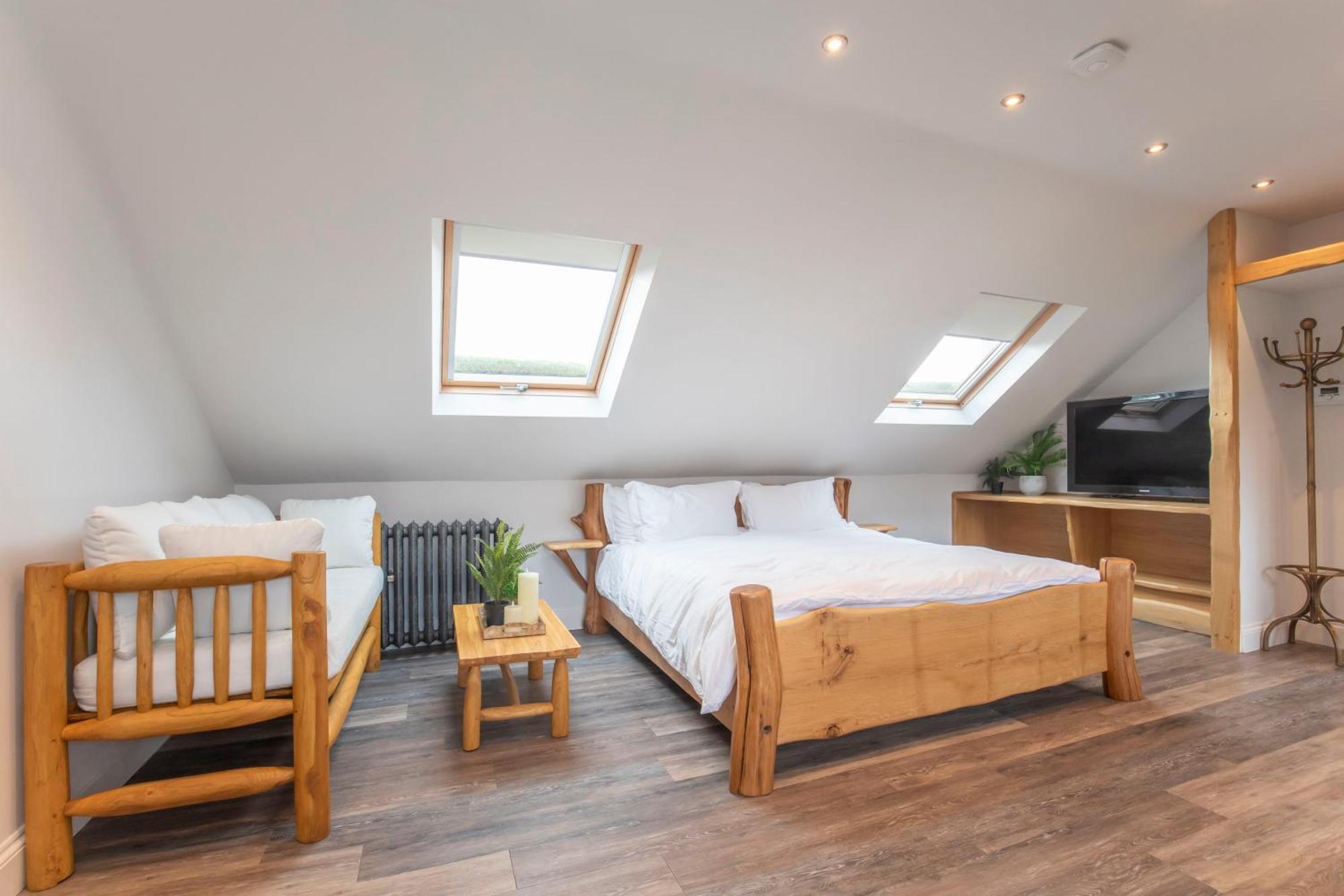Stable Lodge - Boutique Bed & Breakfast Shurdington Екстериор снимка