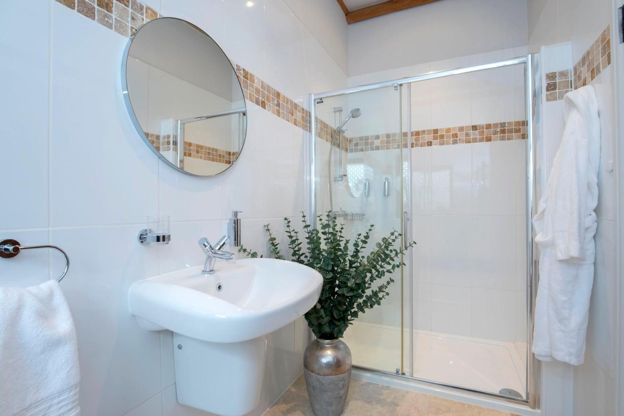 Stable Lodge - Boutique Bed & Breakfast Shurdington Екстериор снимка