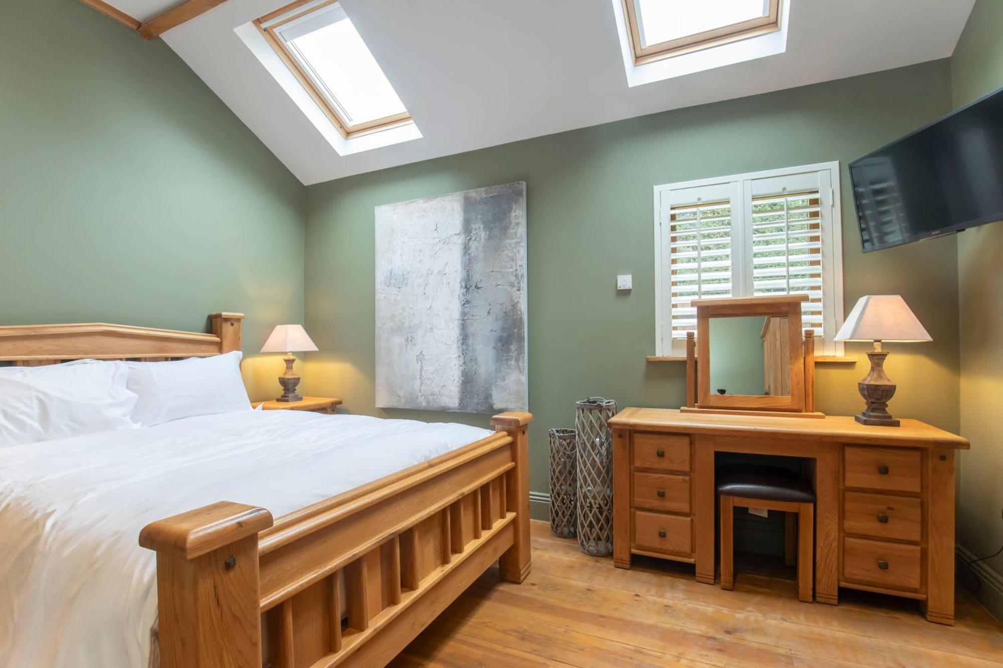 Stable Lodge - Boutique Bed & Breakfast Shurdington Екстериор снимка