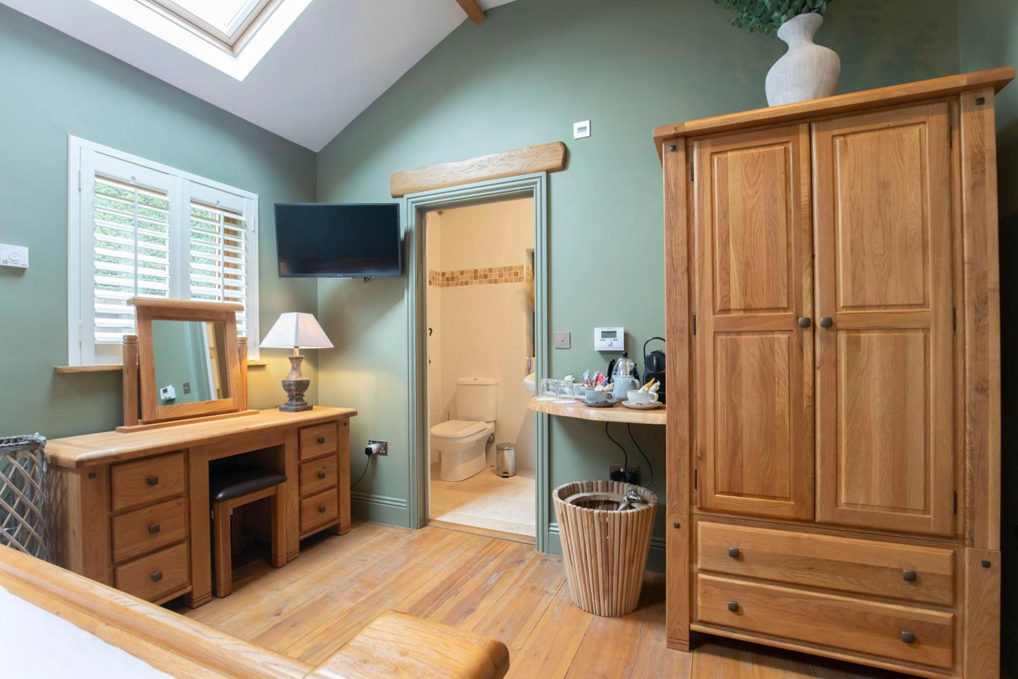 Stable Lodge - Boutique Bed & Breakfast Shurdington Екстериор снимка