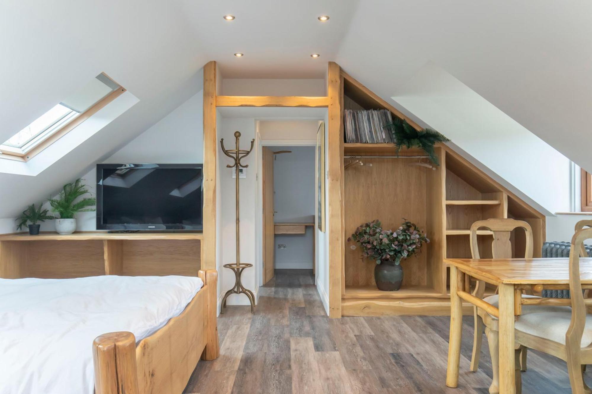 Stable Lodge - Boutique Bed & Breakfast Shurdington Екстериор снимка
