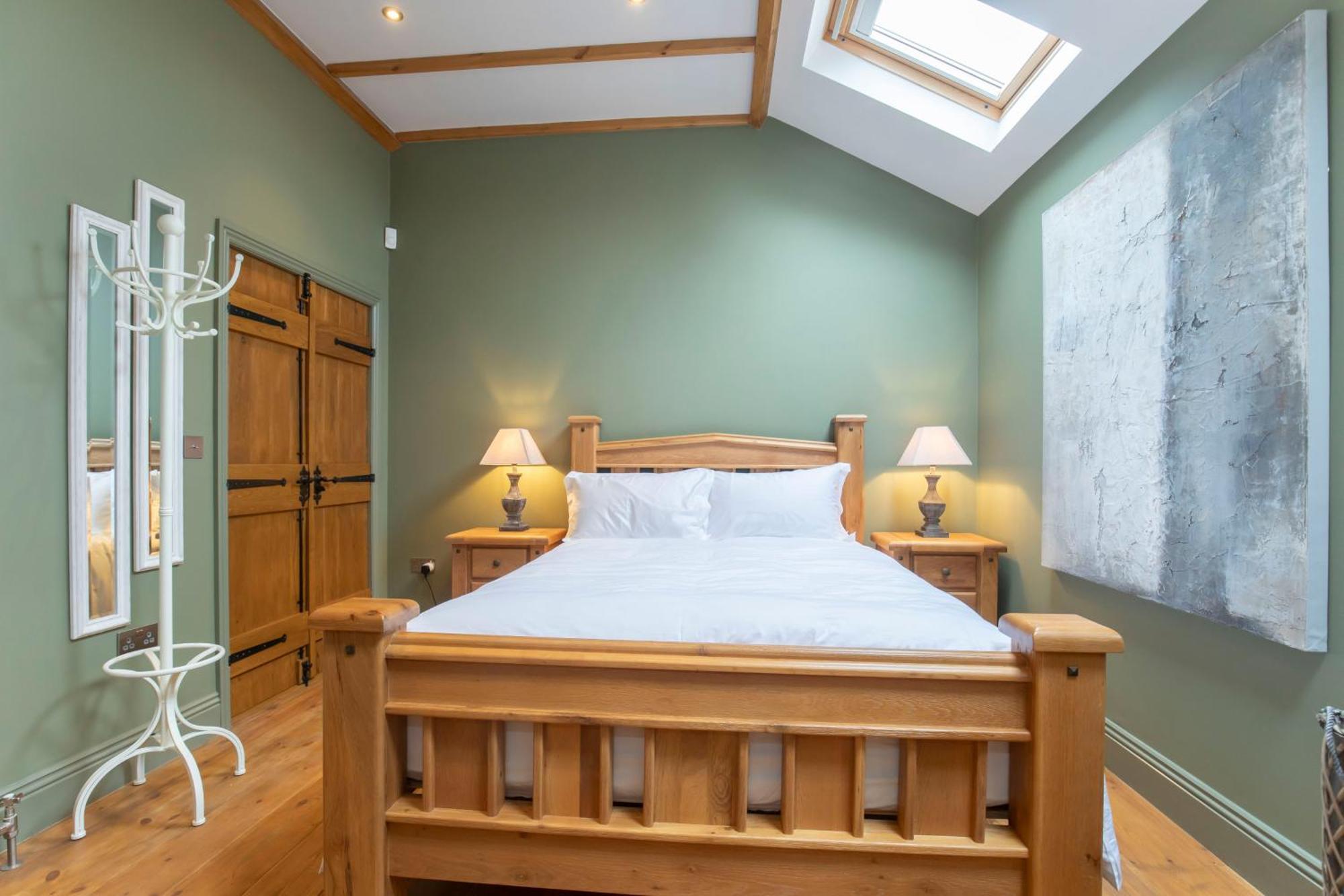 Stable Lodge - Boutique Bed & Breakfast Shurdington Екстериор снимка