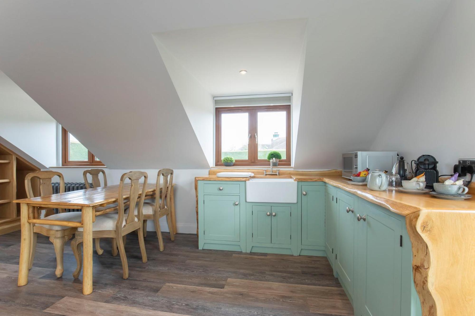 Stable Lodge - Boutique Bed & Breakfast Shurdington Екстериор снимка