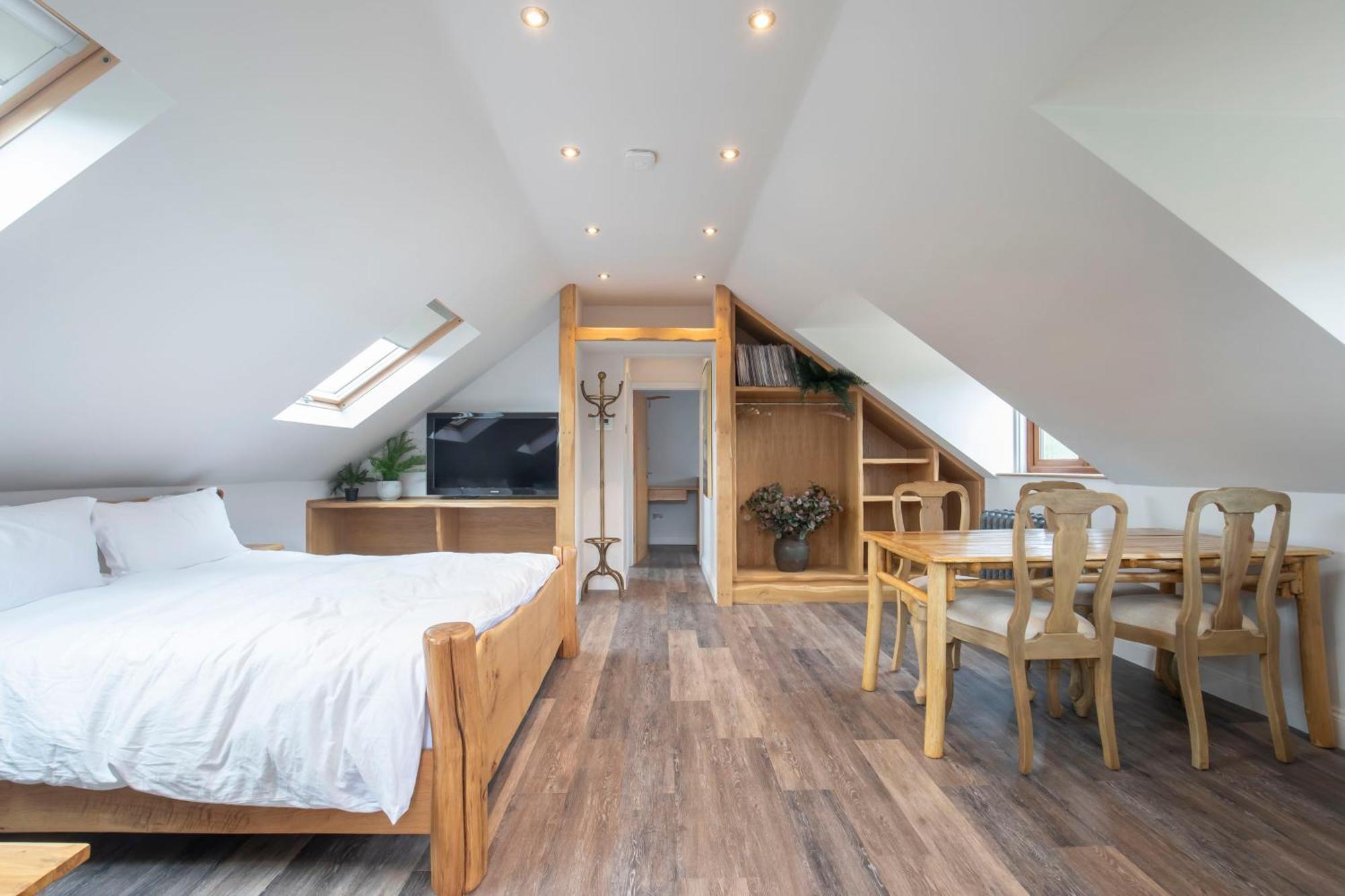 Stable Lodge - Boutique Bed & Breakfast Shurdington Екстериор снимка
