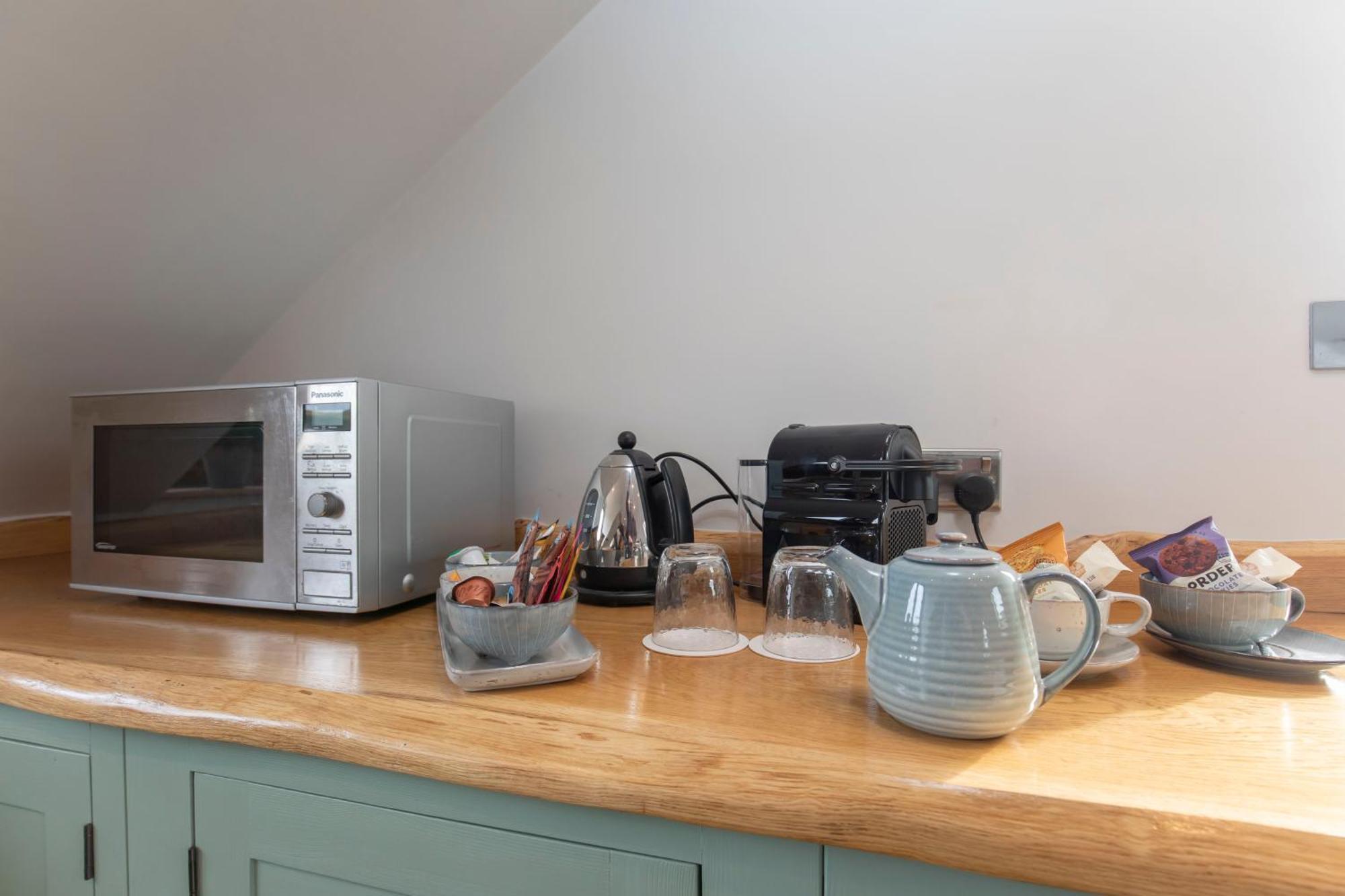 Stable Lodge - Boutique Bed & Breakfast Shurdington Екстериор снимка